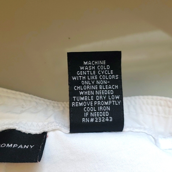 White & Aqua, New York & Company skort, size M - Picture 6 of 6